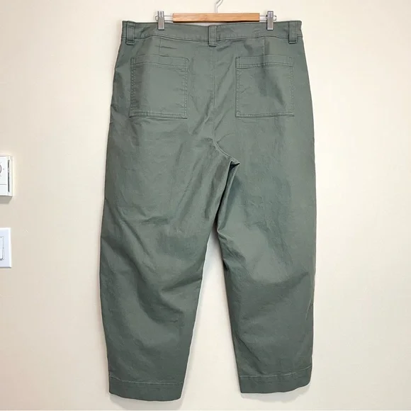 NWT Old Navy High Rise Barrel Leg Jean - Plus Size Clothing - Picture 8 of 15